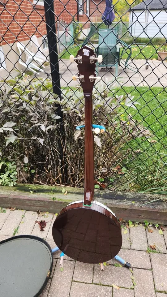 $250 Conservatore 5-String Resonator Banjo with Case image indicator(7)