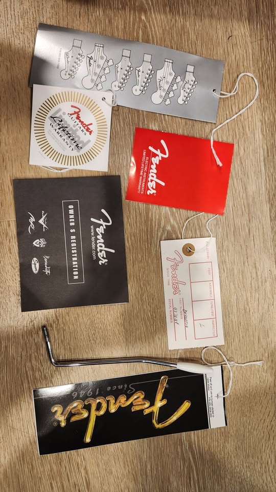 $800 Fender Stratocaster - Made in Mexico - Blue Agave - photo 2