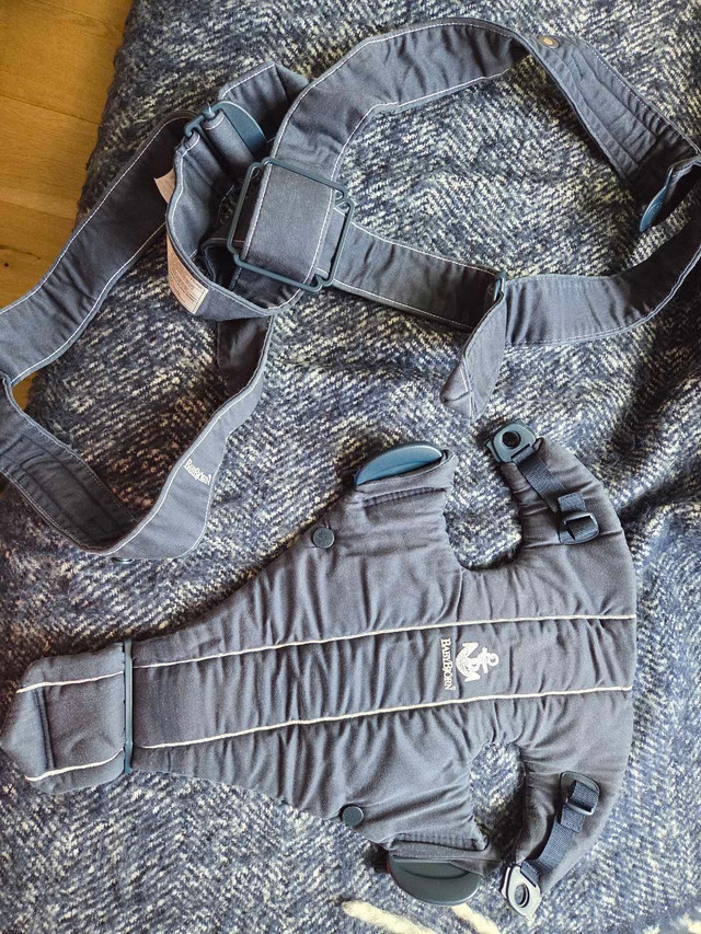 baby Bjorn carrier - photo 2