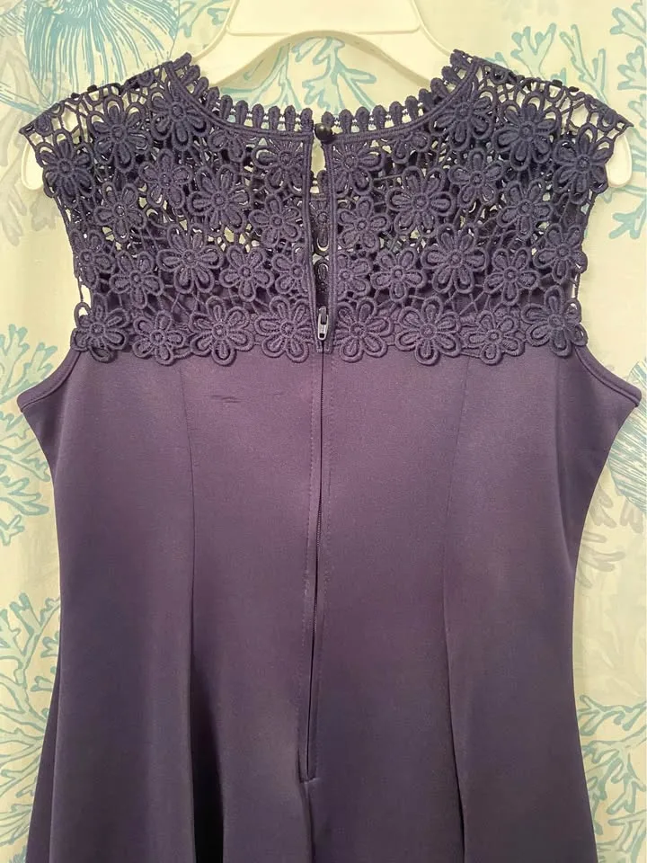 Girl’s navy blue dress, size14 image indicator(4)