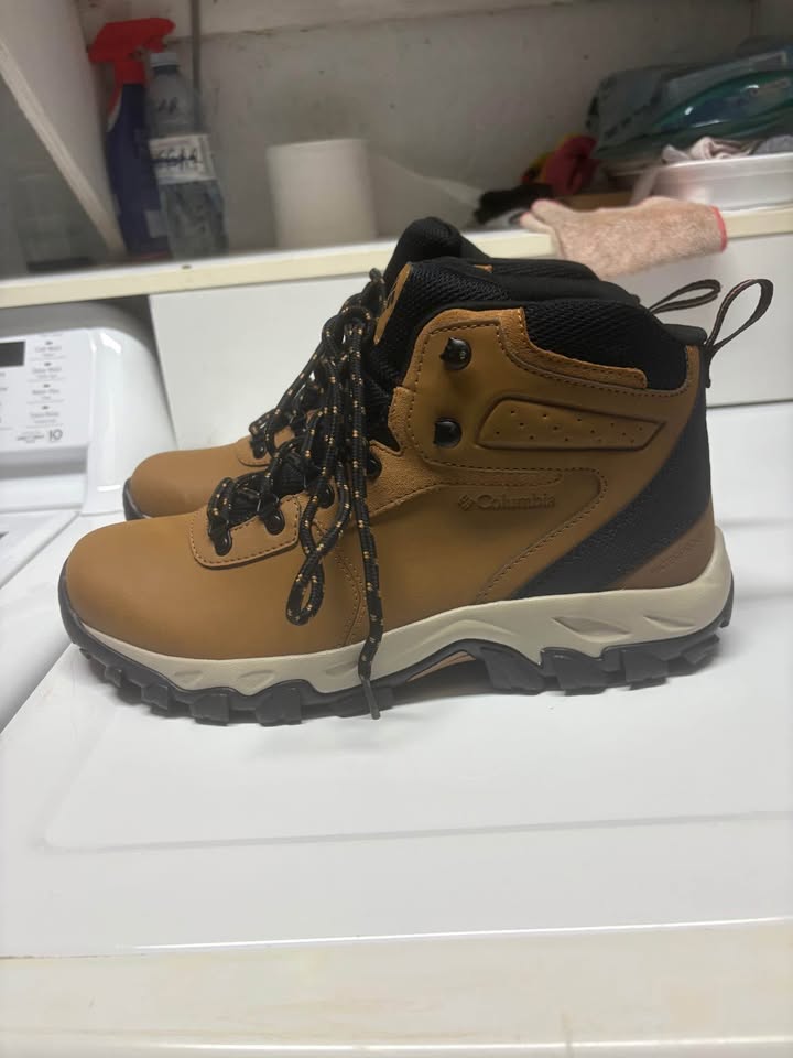 Men’s Columbia Hiking Boot sz 11 - photo 2