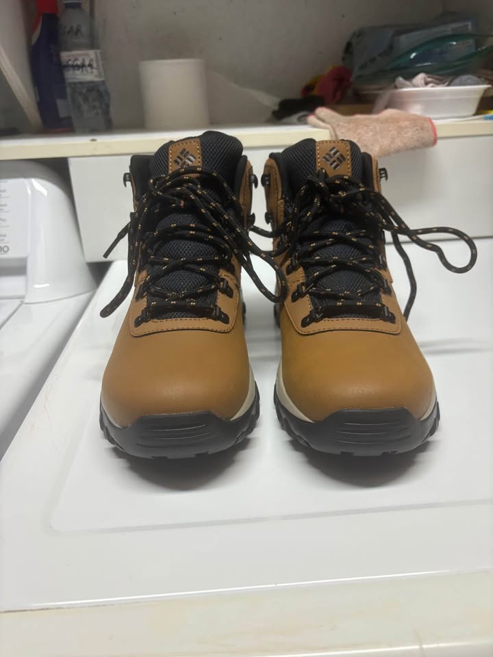 Men’s Columbia Hiking Boot sz 11 - photo 3