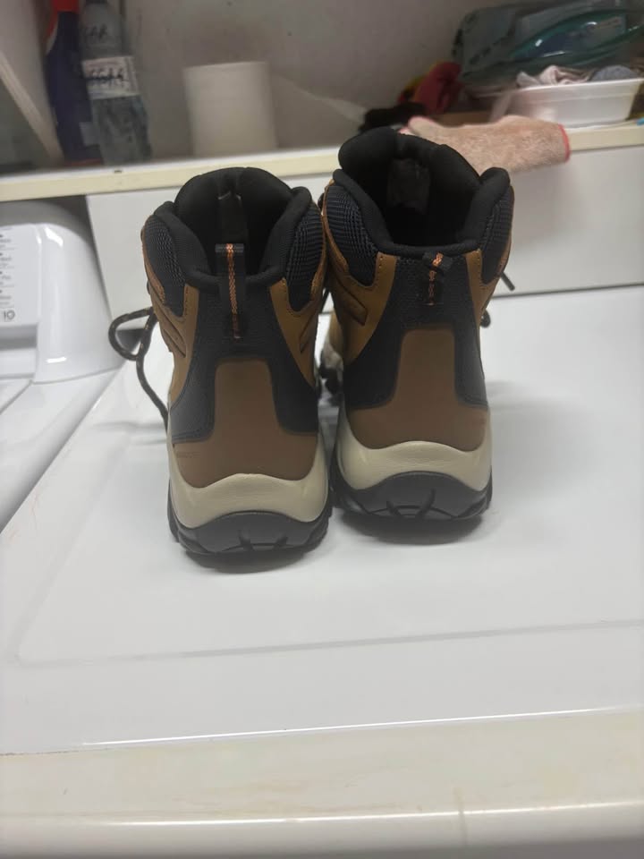 Men’s Columbia Hiking Boot sz 11 - photo 4