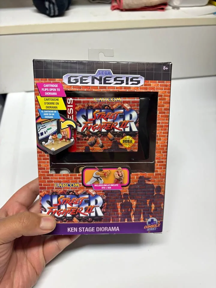 Street Fighter II Mini Rye & Ken Figures thumbnail