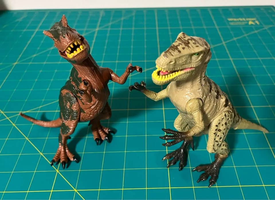 Jurassic World Dinosaur Lot (6) + Bonus Raptor + DVD