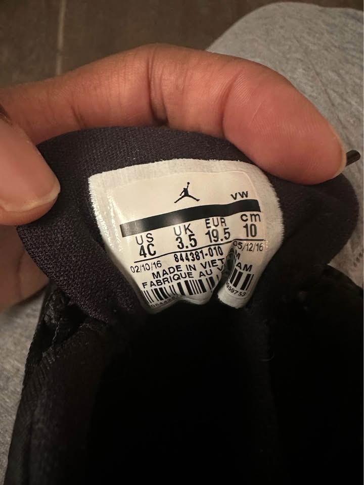 Jordan shoes 4c - photo 4