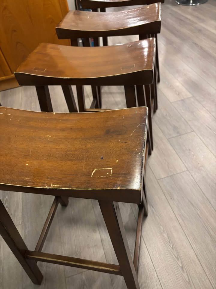 Vintage wood chairs - photo 4