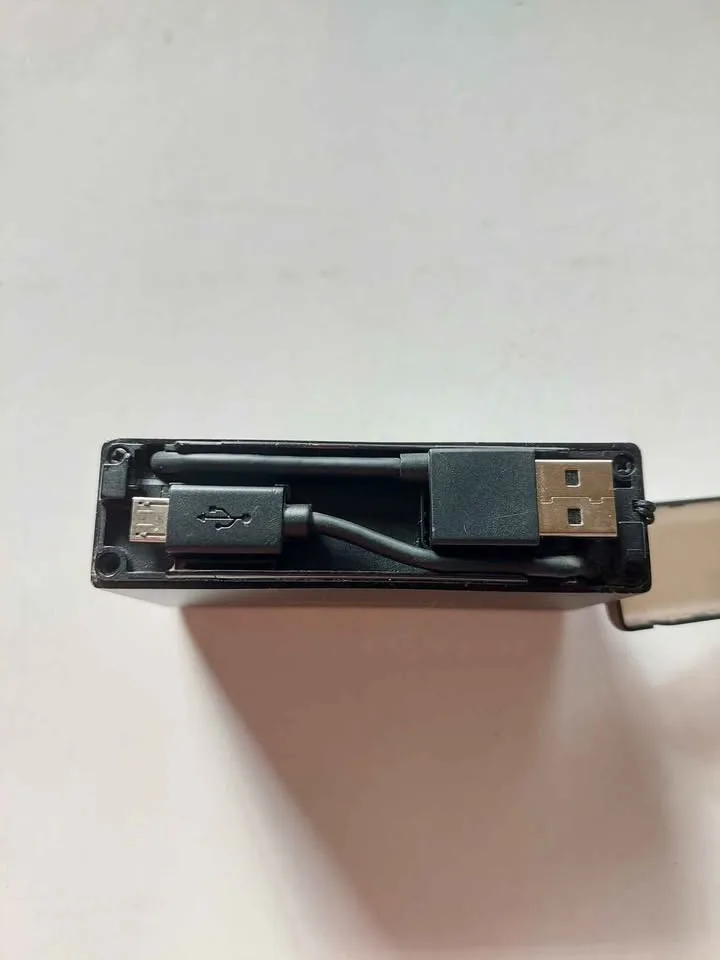 Powerocks 6000mAh power bank image indicator(3)