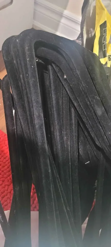 30 velvet cloth hangers image indicator(2)