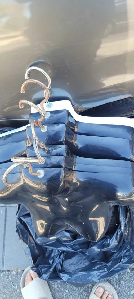 6 manniquinne hangers image indicator(2)