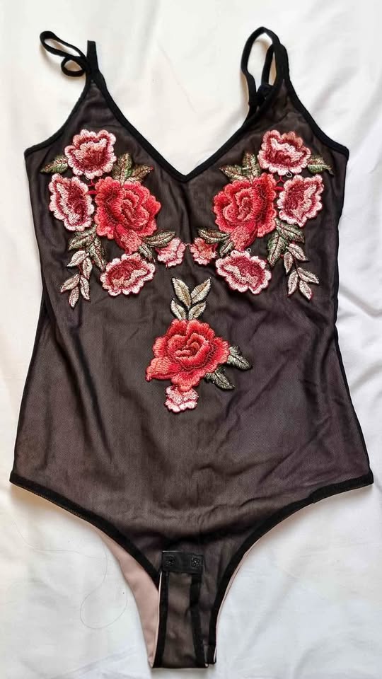Wardrobe sale - body shirt