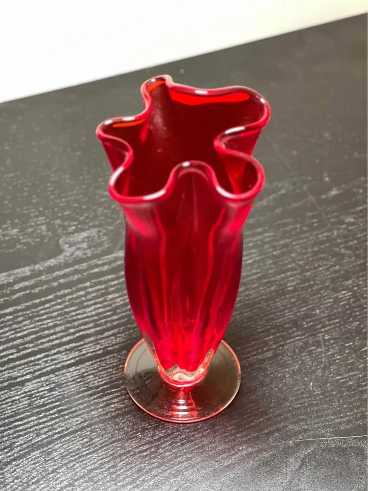 Ruby Red Hand Blown 7” Handkerchief Glass Vase image indicator(2)