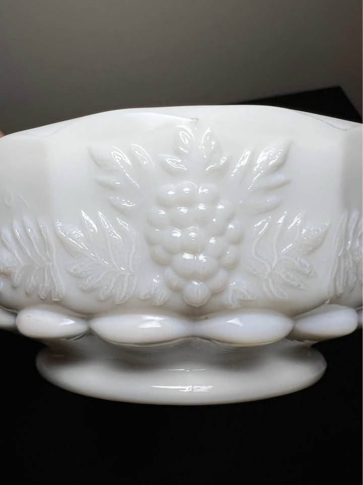 Westmoreland Paneled Grape Milk Glass Bowl - photo 3