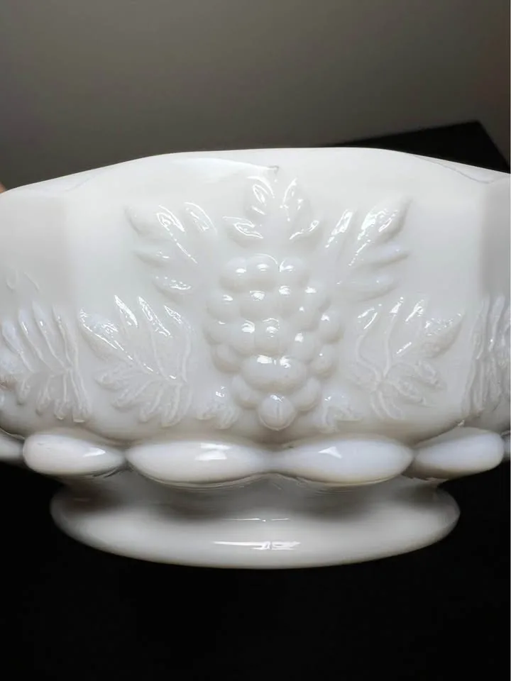 Westmoreland Paneled Grape Milk Glass Bowl image indicator(3)