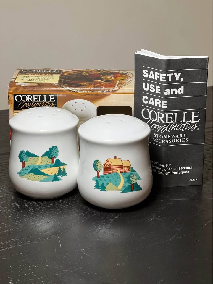 Corelle salt and pepper shakers in the "Landscape" pattern - photo 2