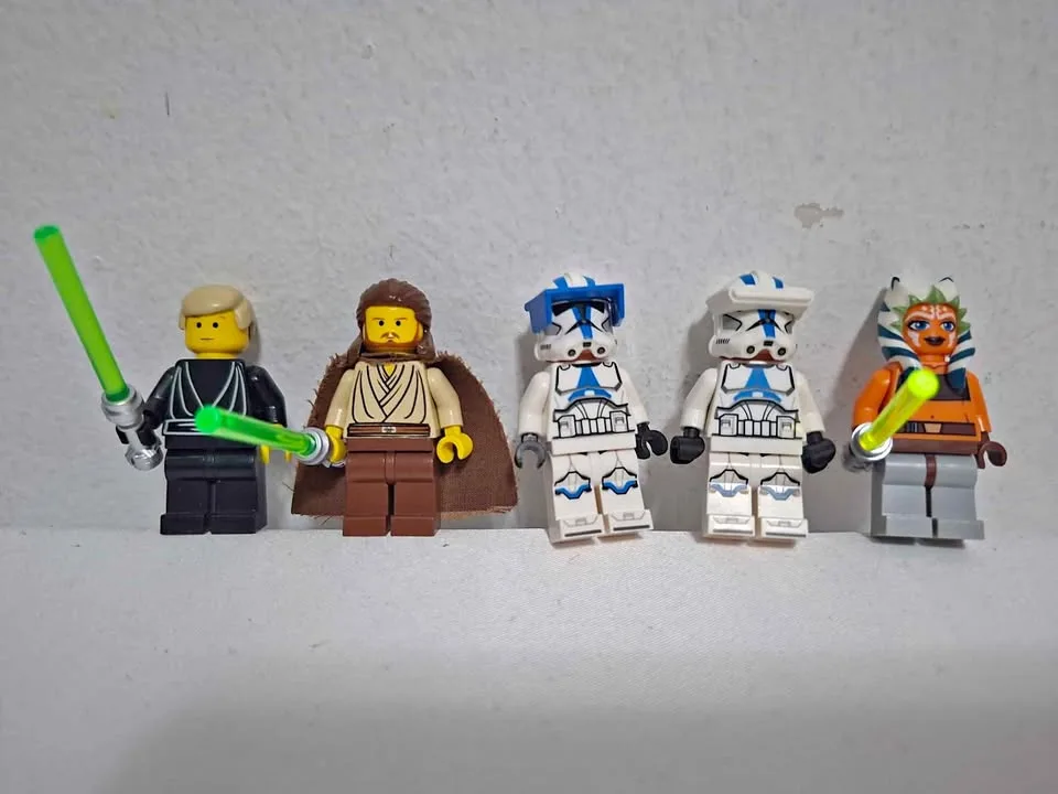 Lego Star Wars Minifigure Lot thumbnail