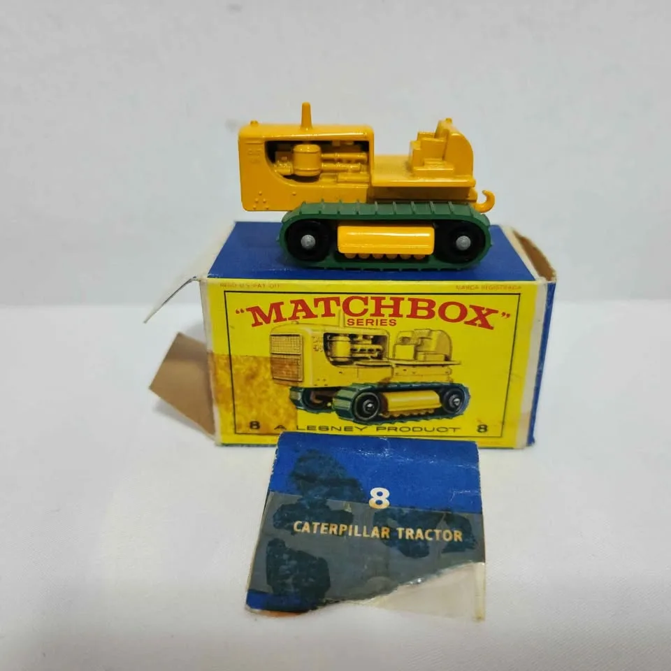 Lesney Matchbox #8 Caterpillar Tractor Original Box thumbnail