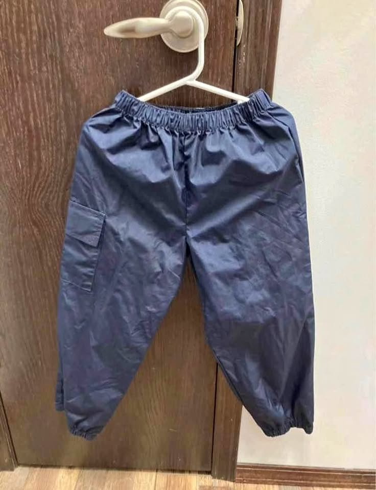 Kids slush pants not lined (Oshkosh) - size 5