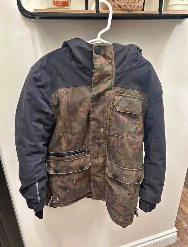 Boys ripzone winter jacket size XS