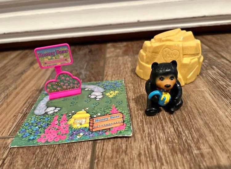 Vintage Littlest Pet Shop Honey Bear and Cozy Cave