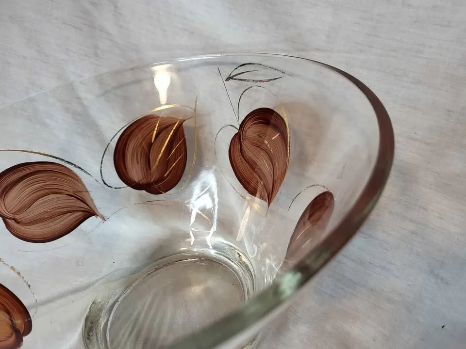 Vintage 1970s Chip Bowl wi5h Leaves and Gold Trim image indicator(4)