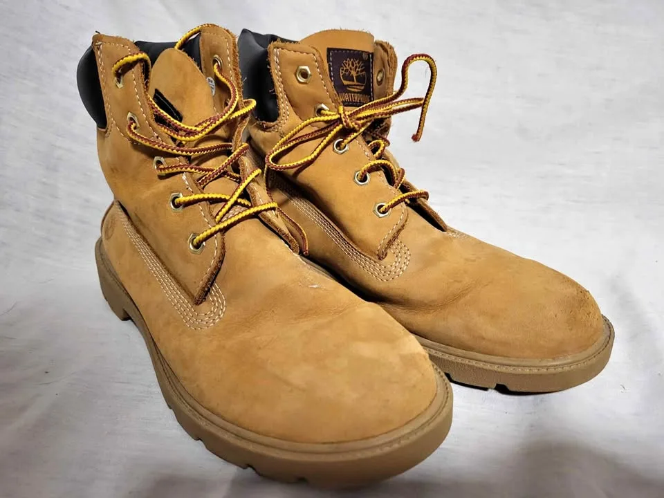 Youth Waterproof Leather Timberland Boots US size 6 Euro Size 39