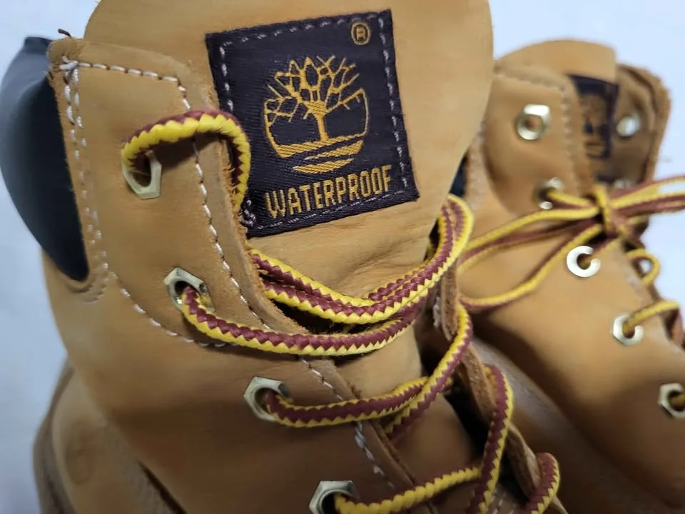 Youth Waterproof Leather Timberland Boots US size 6 Euro Size 39 image indicator(3)