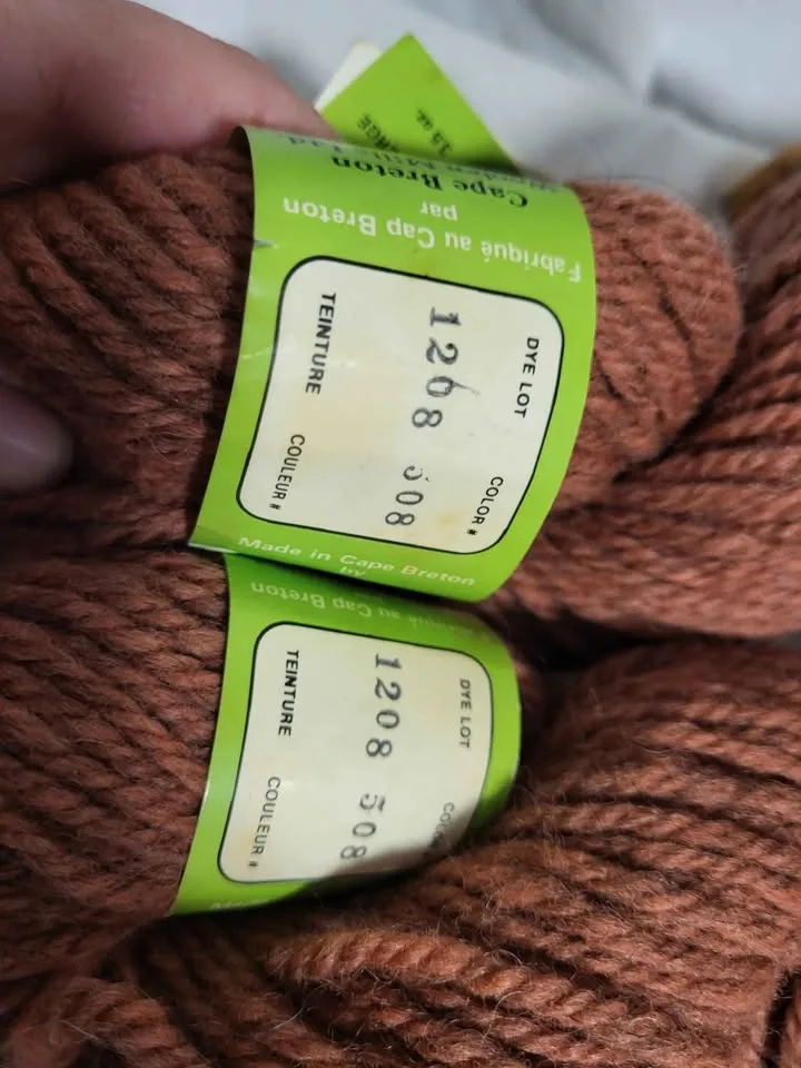 2 Skeins of 100% Wool by Irish Cove Wool image indicator(4)