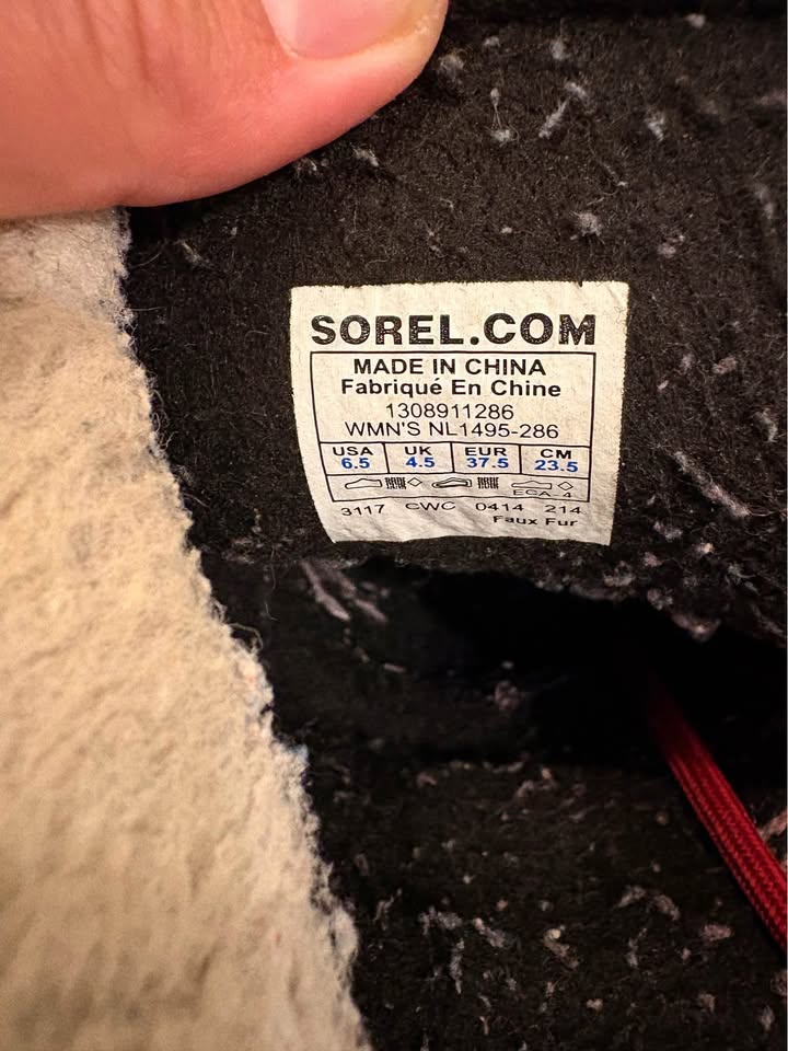 SOREL waterproof boots size 6.5 - photo 4