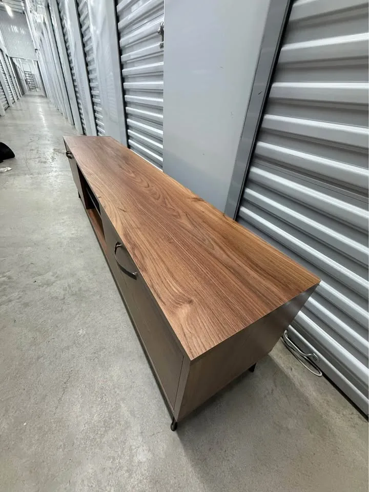 TV stand and entertainment console wood and modern style image indicator(6)