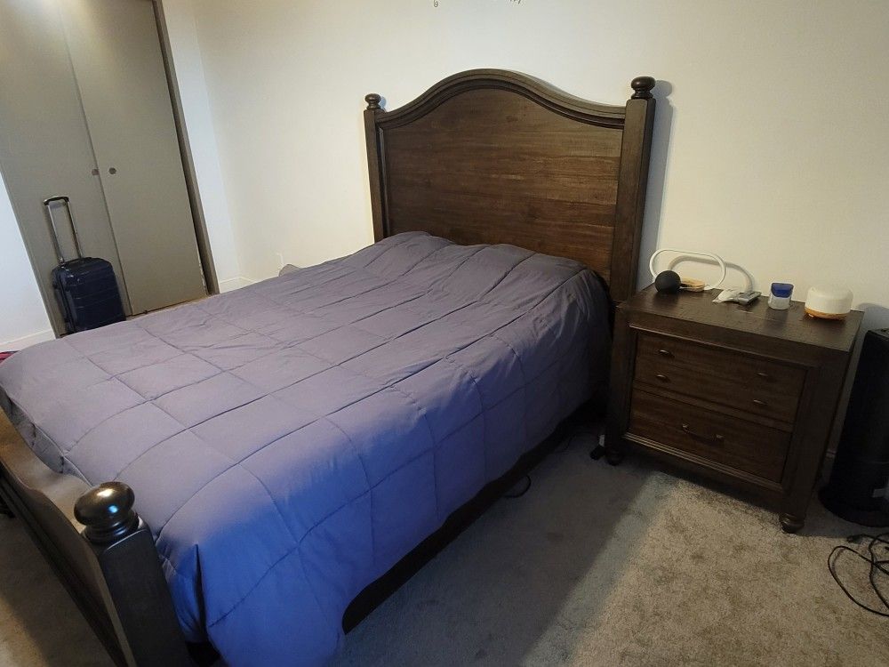 4PC Queen Bed Set with Adjustable Base- Raymour And Flanigan - photo 2