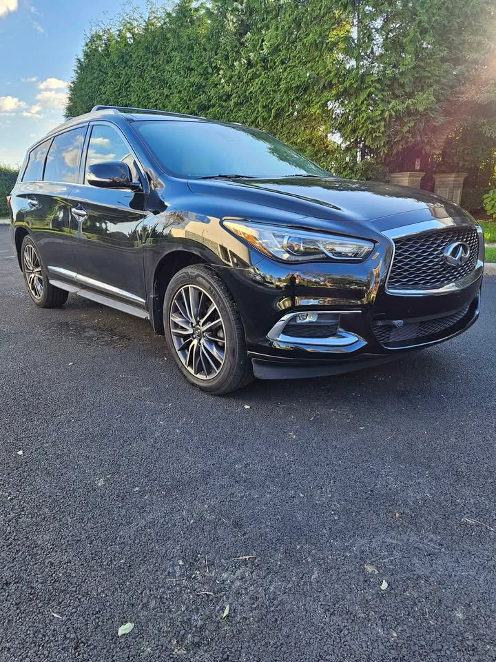 2017 Infiniti QX60 LUXE Sport Utility 4D image indicator(7)