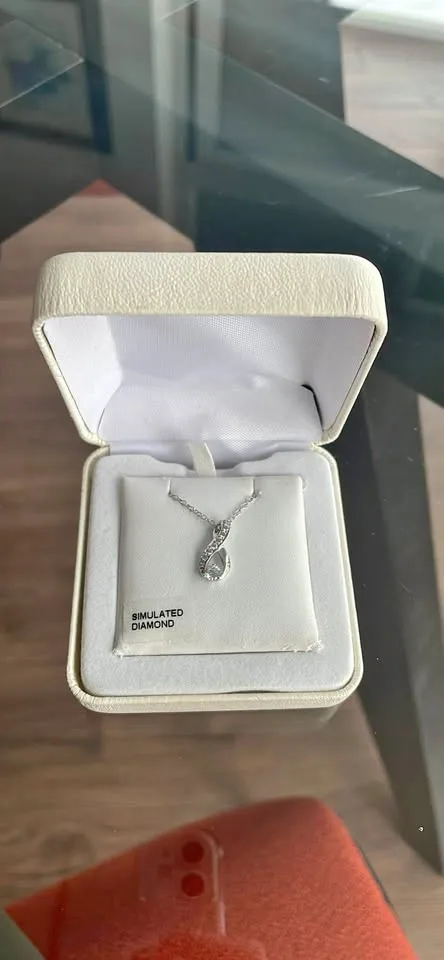 BNWT kohl’s silver necklace thumbnail