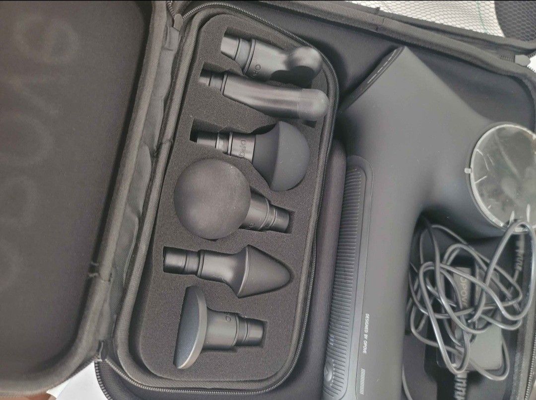 OPOVE massage gun multiple heads massage gun new - photo 2