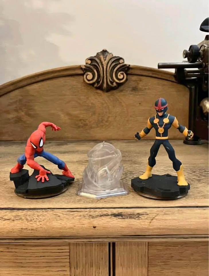 Disney Infinity 2.0 Spiderman and Nova Playset