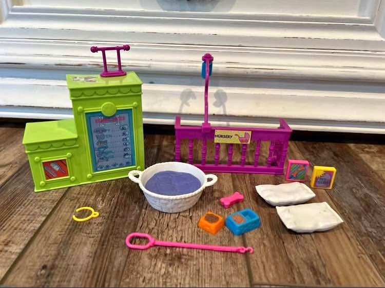 Vintage Littlest Pet Shop Playset accessories no case