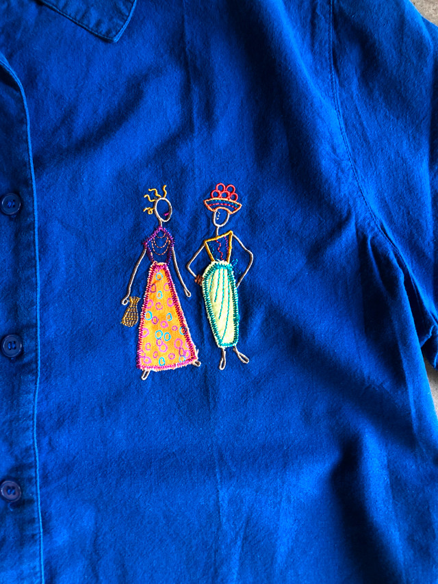 Cute vintage 100% cotton shirt with African women appliqués-Med - photo 4