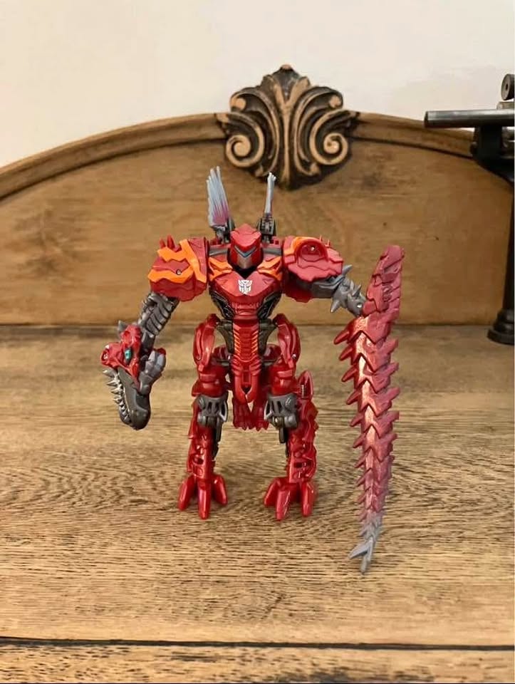 Age Of Extinction Scorn Transformers Figure
