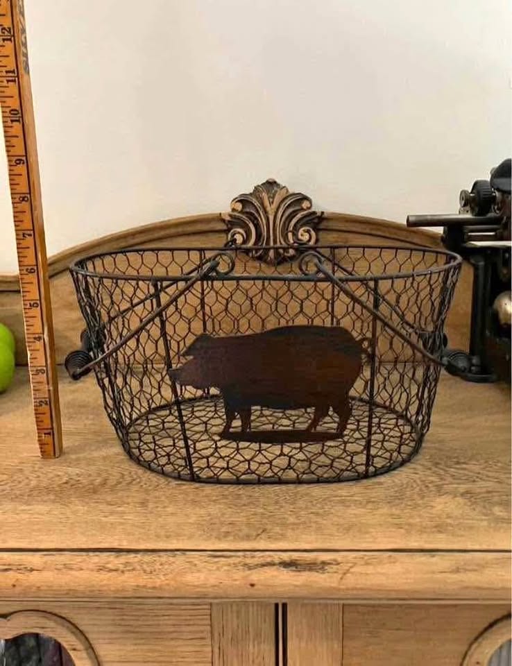 Rustic Wire Basket Farm Pig