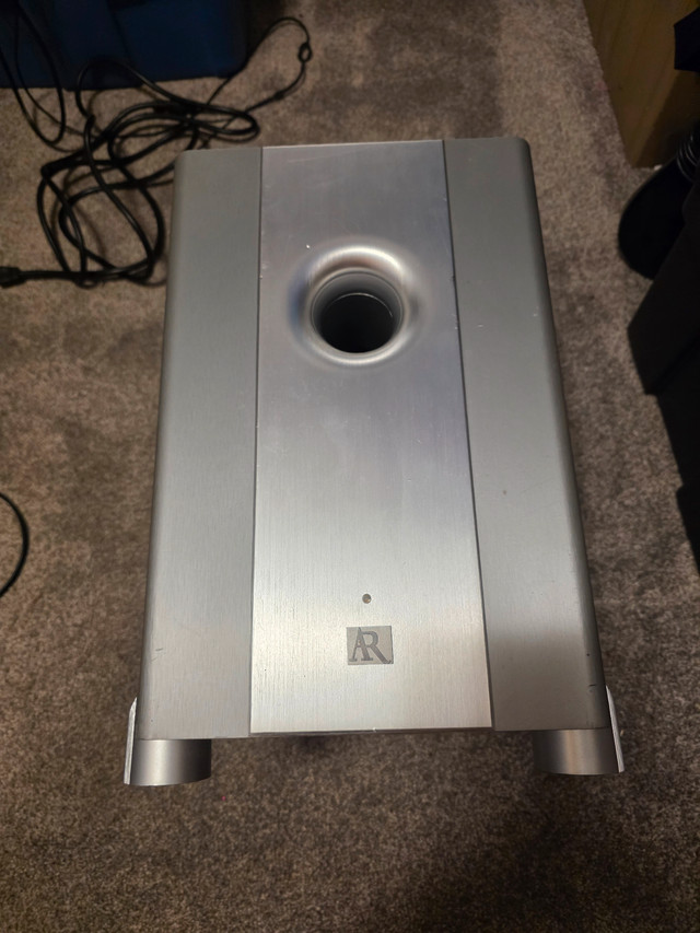 Acoustic Research's HC5 home-theater speaker systemTested in g