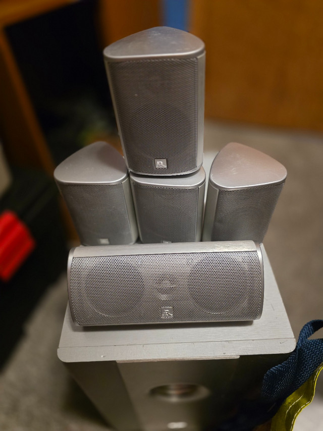 Acoustic Research's HC5 home-theater speaker systemTested in g - photo 3