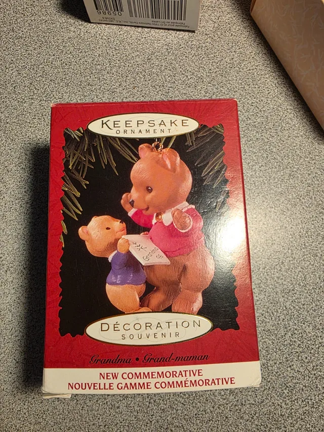 2 X Hallmark Keepsake Christmas Ornament Elves/Grandma NEW$10 image indicator(2)