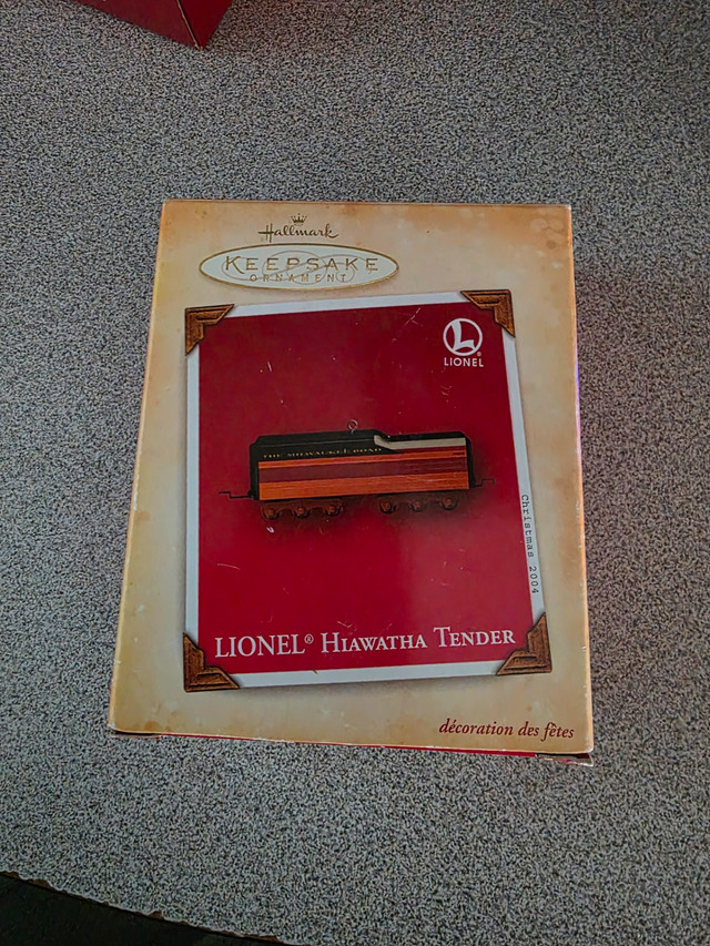 Hallmark Ornament Lionel Train Hiawatha O - photo 2