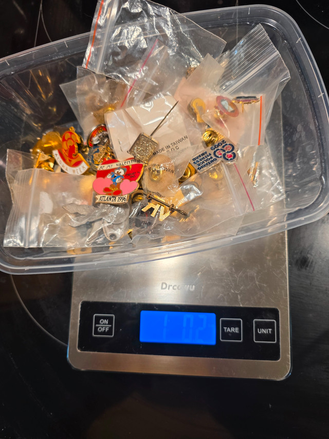 1lb of Assorted Various Lapel Pins