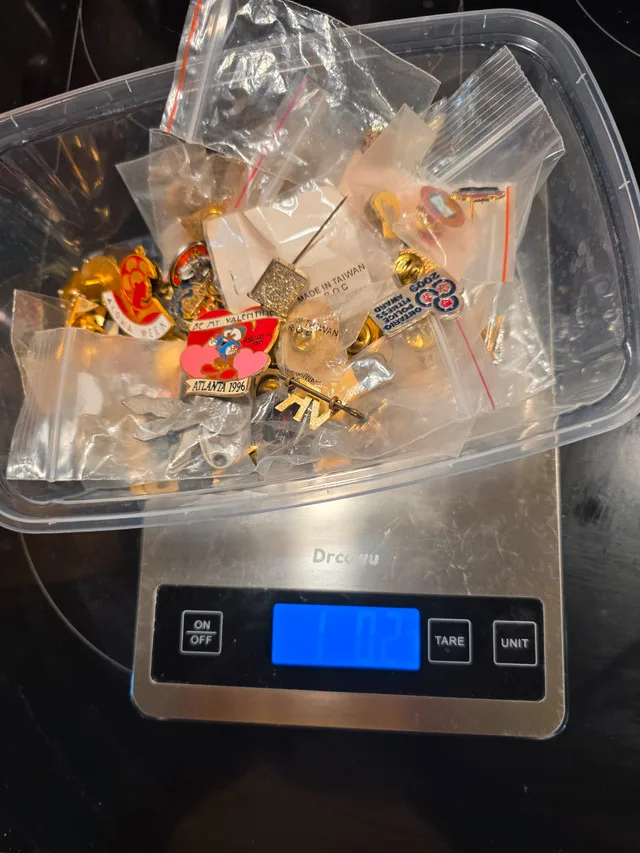 1lb of Assorted Various Lapel Pins