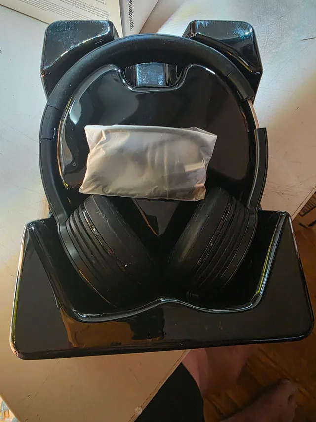 Monster iSport Freedom Wireless Bluetooth Headphones thumbnail