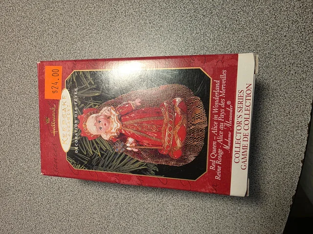 Hallmark Keepsake Christmas Ornaments In Wonderland Red Queen