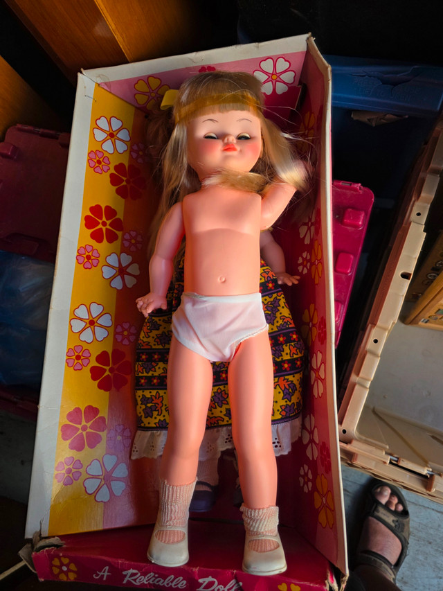 2 Vintage Reliable Dolls$25 for bothIn good condition - photo 2