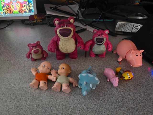 9 X Assorted Toy Story Mini FiguresIn good condition