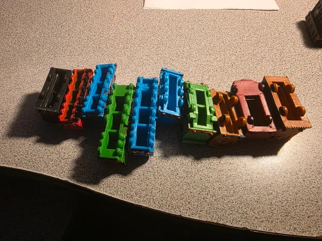 10 X Thomas The Train Rubber Mini Figures.In good condition image indicator(2)